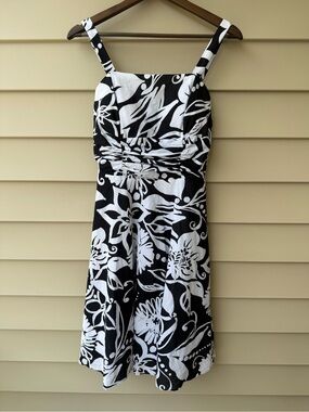 Madison Leigh Black & White Floral Linen Blend Dress Size 6